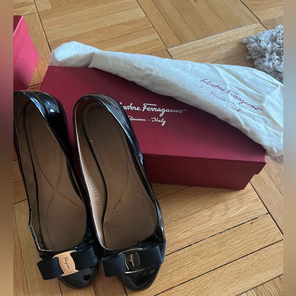 Salvatore Ferragamo Varina Patent Leather Ballet Flats - Picture 6 of 6